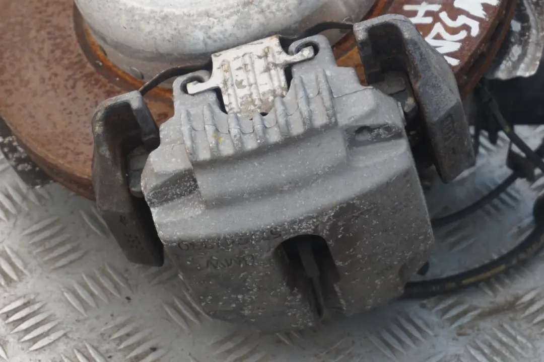 Front Left N/S Suspension Leg Brake Axle Disc Set to BMW Z4 Series E89 30i Roadster with Part number 6784917 BMW Z4 Series E89 30i Roadster Front Left N/S Suspension Leg Brake Axle Disc Set - SKU 6784917-1 - Part number 6784917