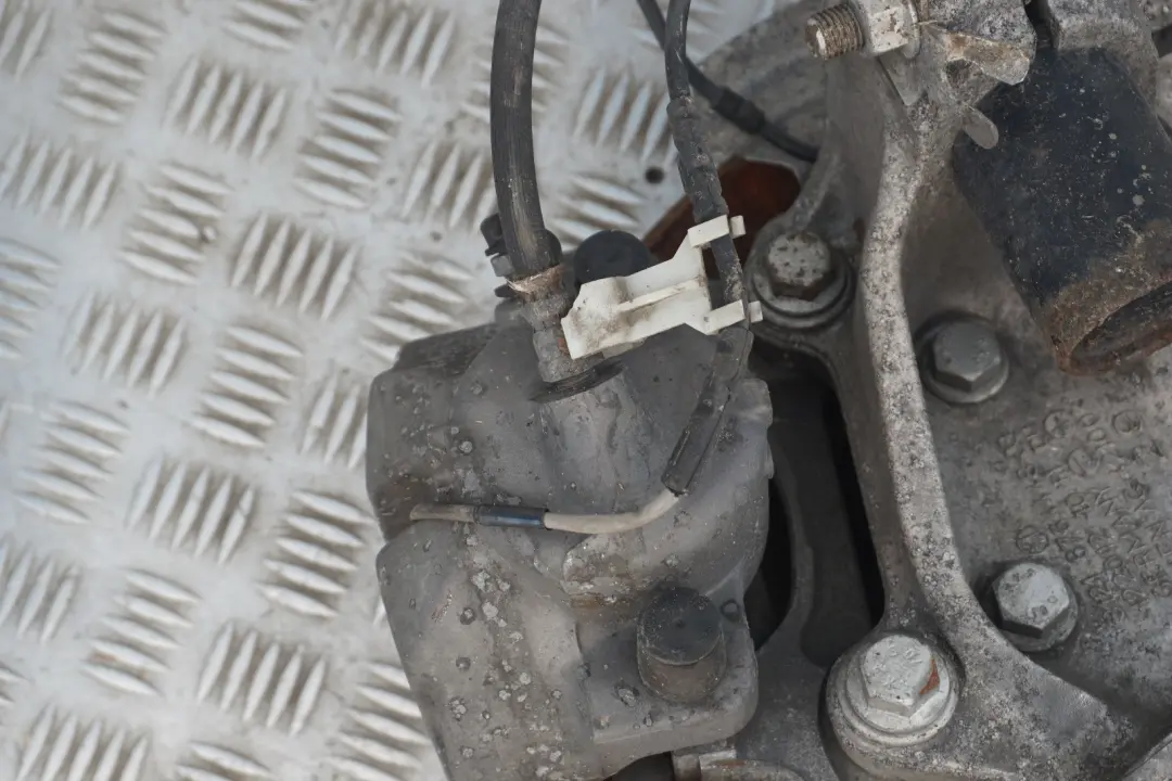 Front Left N/S Suspension Leg Brake Axle Disc Set to BMW Z4 Series E89 30i Roadster with Part number 6784917 BMW Z4 Series E89 30i Roadster Front Left N/S Suspension Leg Brake Axle Disc Set - SKU 6784917-1 - Part number 6784917