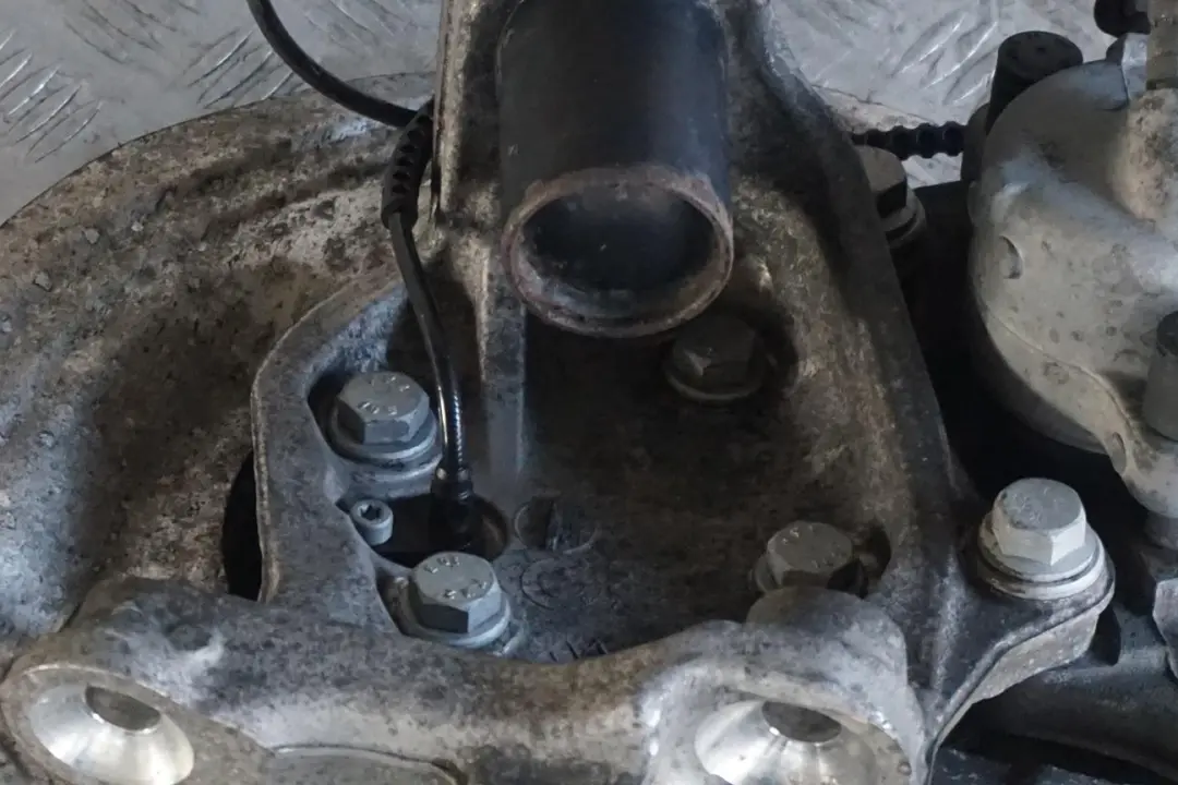 BMW Z4 E89 18i Zawieszenie Zwrotnica Amortyzator Noga Prawy Przód - SKU 6784918-2 - Numer Części 6784918