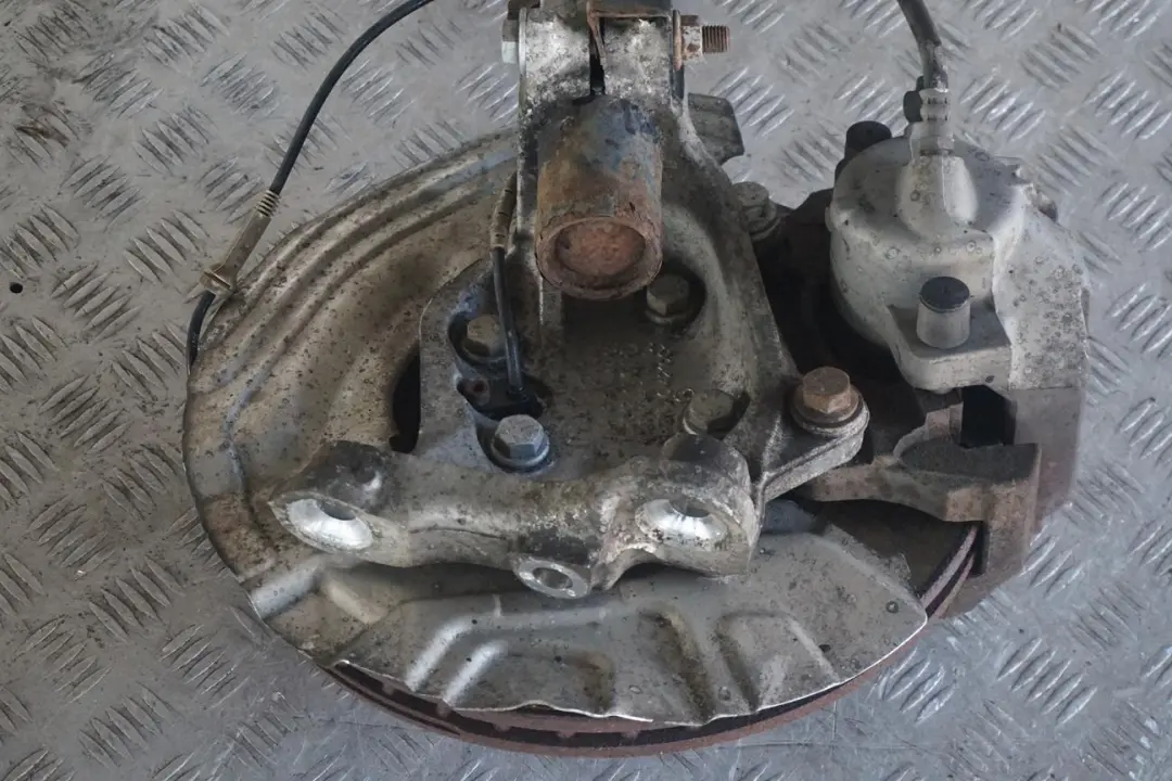 N53 Amortyzator zwrotnica prawy przód do BMW E93 325i o numerze 6785590 BMW E93 325i N53 Amortyzator zwrotnica prawy przód - SKU 6785590-2 - Numer Części 6785590