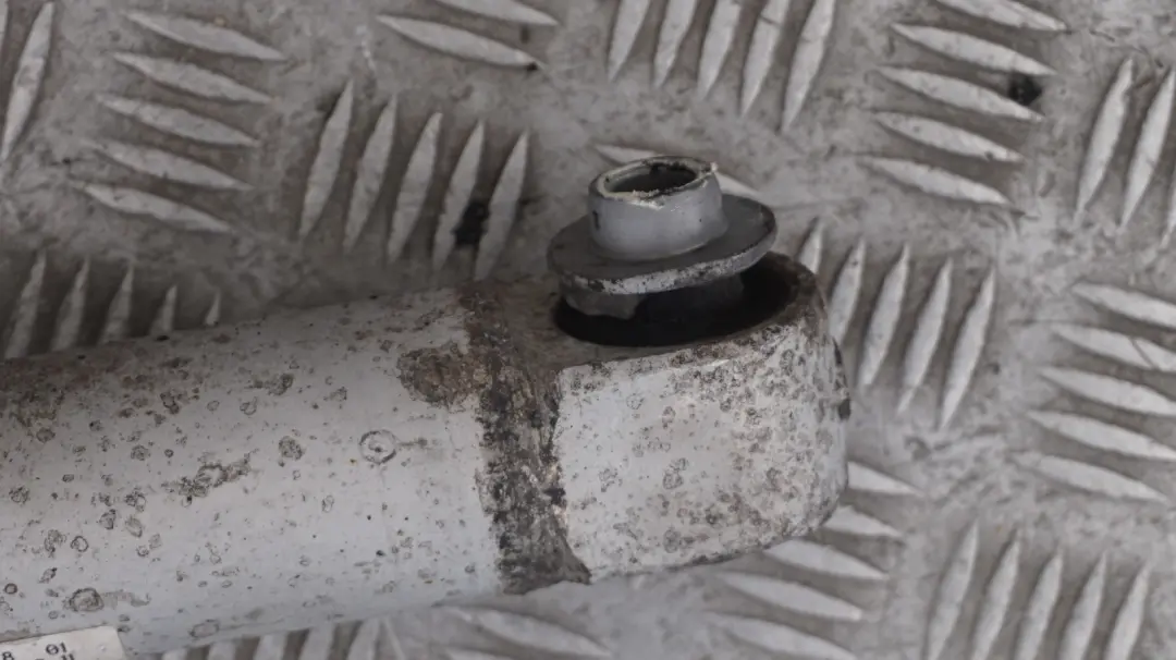 Suspension Rear Spring Strut Shock Absorber to BMW 5 Series E60 Sport with Part number 6785978 BMW 5 Series E60 Sport Suspension Rear Spring Strut Shock Absorber - SKU 6785978 - Part number 6785978