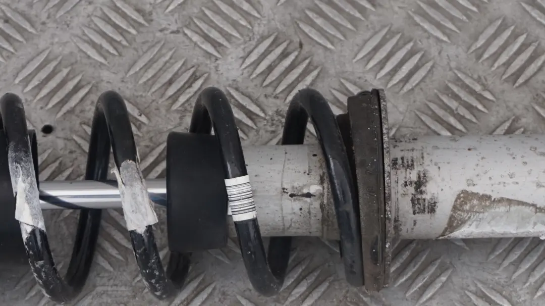 Suspension Rear Spring Strut Shock Absorber to BMW 5 Series E60 Sport with Part number 6785978 BMW 5 Series E60 Sport Suspension Rear Spring Strut Shock Absorber - SKU 6785978 - Part number 6785978