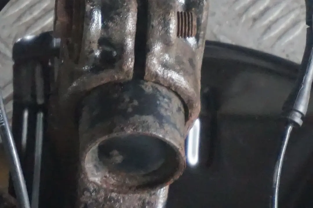 BMW Z4 Series E85 2.5i M54 Front Left N/S Suspension Leg Brake Disc Axle - SKU 6785987-1 - Part number 