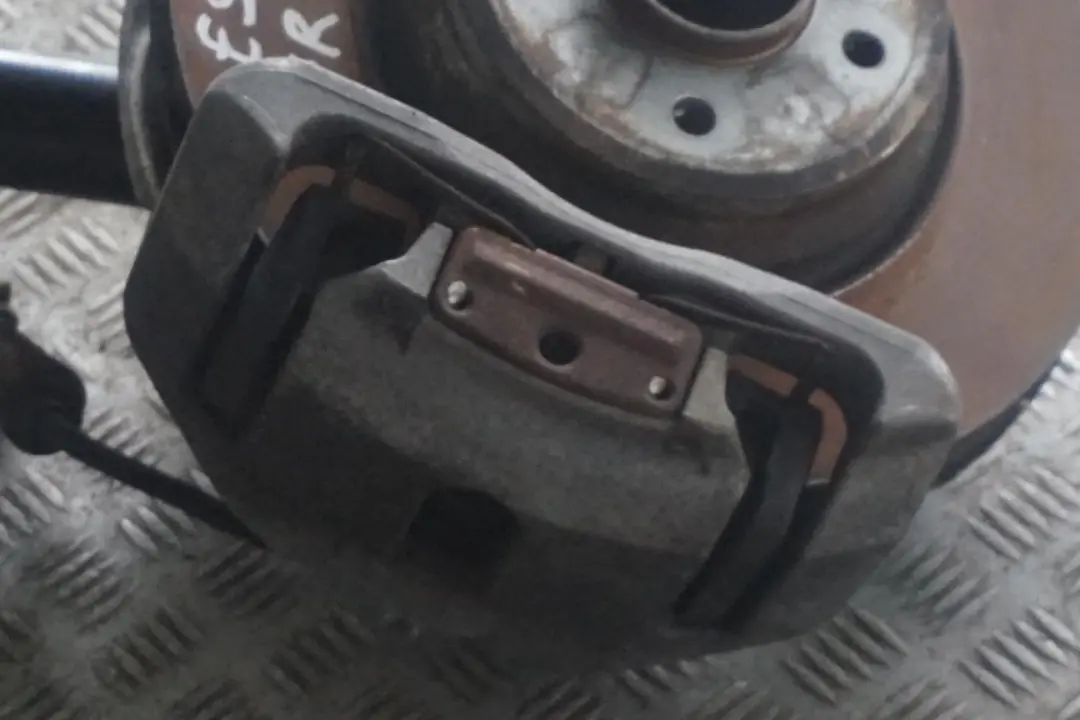 N54 Front Right O/S Spring Strut Leg Suspension Hub to BMW 3 Series E92 335i with Part number 6786003 BMW 3 Series E92 335i N54 Front Right O/S Spring Strut Leg Suspension Hub - SKU 6786004 - Part number 6786003