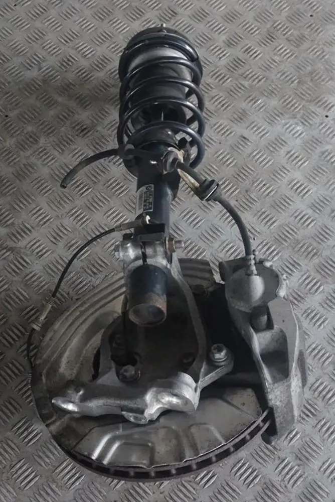 BMW 3 Series E92 335i N54 Front Right O/S Spring Strut Leg Suspension Hub - SKU 6786004 - Part number 6786003
