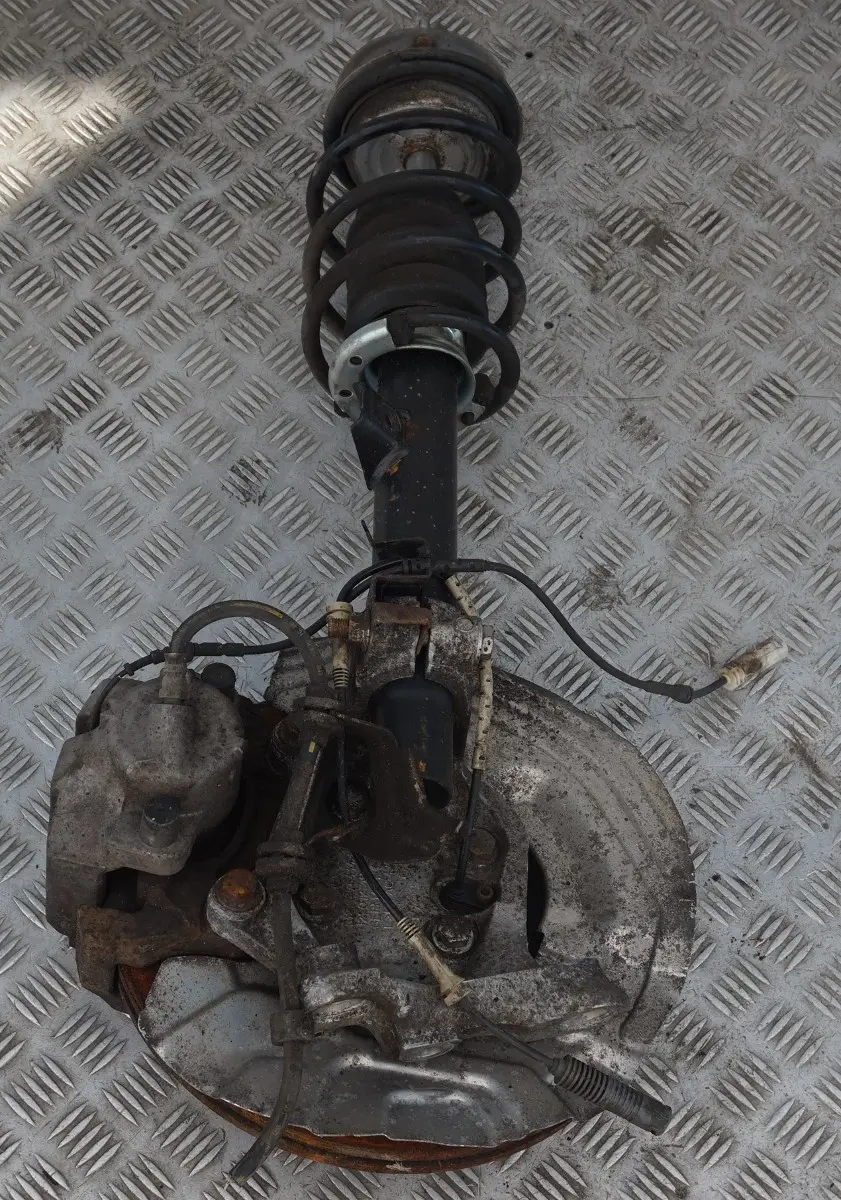 M57N2 Amortisseur avant Gauche Essieu Avant pour BMW E91 330d à propos du numéro de pièce 6786013 BMW E91 330d M57N2 Amortisseur avant Gauche Essieu Avant - SKU 6786013-2 - Numéro de pièce 6786013