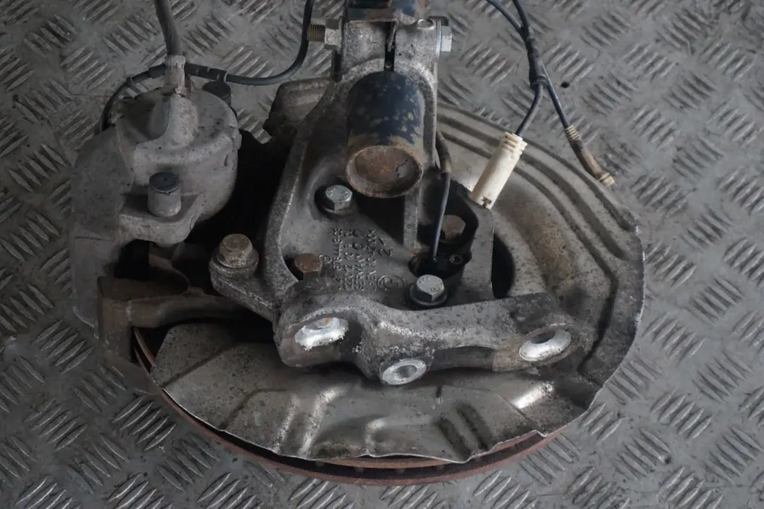 BMW E91 330d M57N2 M Sport Delantero Izquierdo Muelle Strut Suspension Pierna - SKU 6786015 - Número de pieza 6786015
