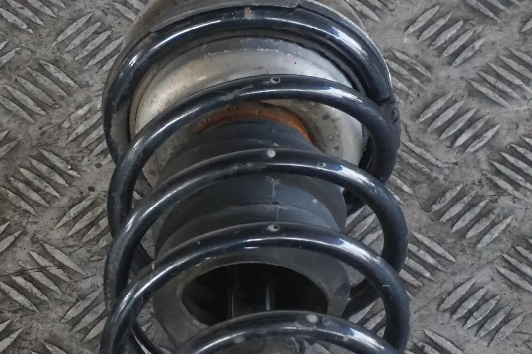 N47N Amortyzator zwrotnica lewa SPORT do BMW E91 318d o numerze 6786016 BMW E91 318d N47N Amortyzator zwrotnica lewa SPORT - SKU 6786016-1 - Numer Części 6786016