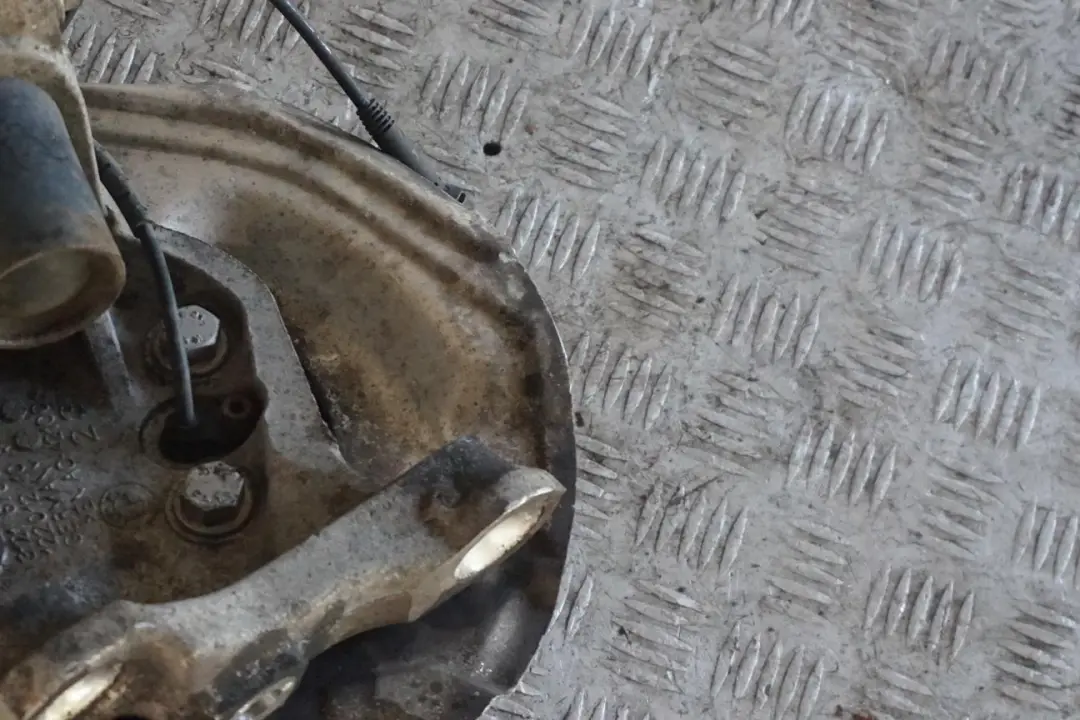 N47 Stoßdämpfer Federbein vorn links Schwenklager Bremss für BMW 1 er E87 LCI 118d mit Teilenummer 6786017 BMW 1 er E87 LCI 118d N47 Stoßdämpfer Federbein vorn links Schwenklager Bremss - SKU 6786017-8 - Teilenummer 6786017