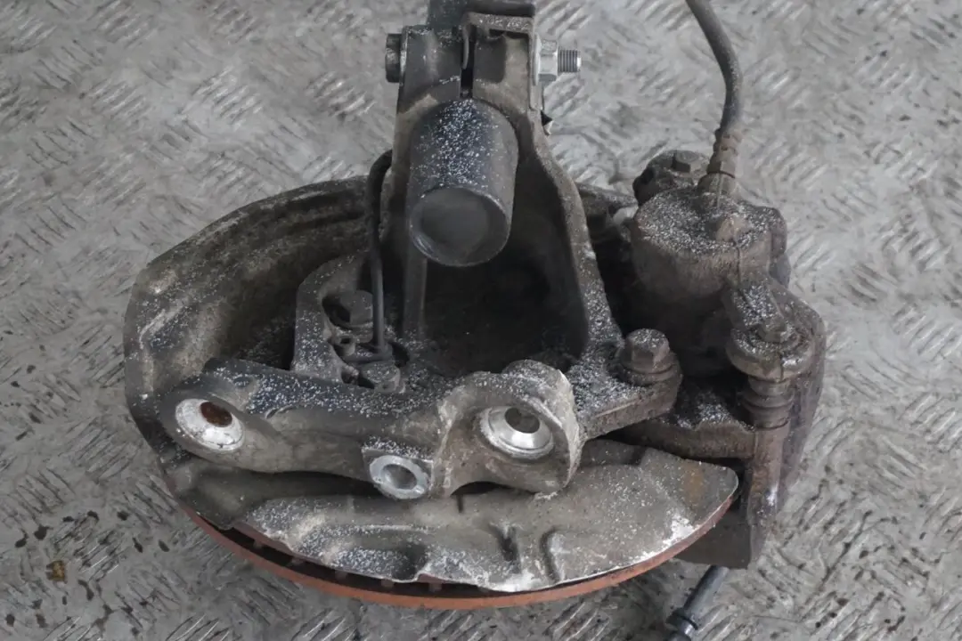 BMW E81 118d N47 Sport Delantero Derecho Muelle Strut Freno Suspension Pata Buje - SKU 6786024-2 - Número de pieza 6786023
