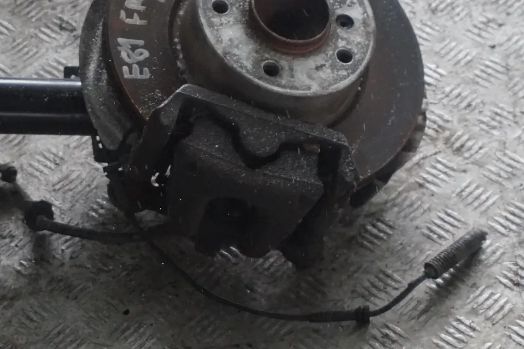 N47 M Sport Front Right O/S Spring Strut Brake Suspension Leg Hub to BMW 1 E81 118d with Part number 6786023 BMW 1 E81 118d N47 M Sport Front Right O/S Spring Strut Brake Suspension Leg Hub - SKU 6786024-2 - Part number 6786023