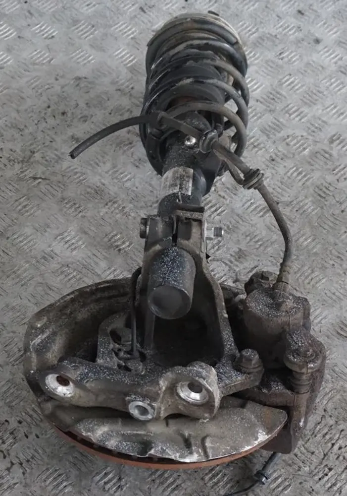 N47 Sport Delantero Derecho Muelle Strut Freno Suspension Pata Buje para BMW E81 118d con número de pieza 6786023 BMW E81 118d N47 Sport Delantero Derecho Muelle Strut Freno Suspension Pata Buje - SKU 6786024-2 - Número de pieza 6786023