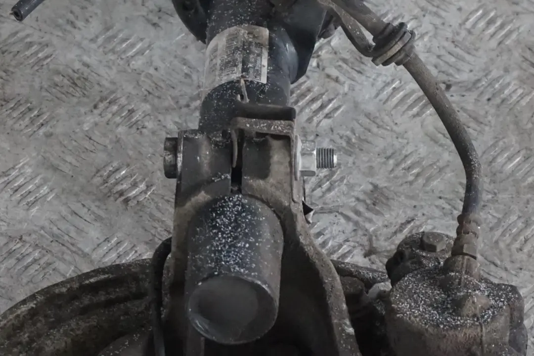 N47 M Sport Front Right O/S Spring Strut Brake Suspension Leg Hub to BMW 1 E81 118d with Part number 6786023 BMW 1 E81 118d N47 M Sport Front Right O/S Spring Strut Brake Suspension Leg Hub - SKU 6786024-2 - Part number 6786023