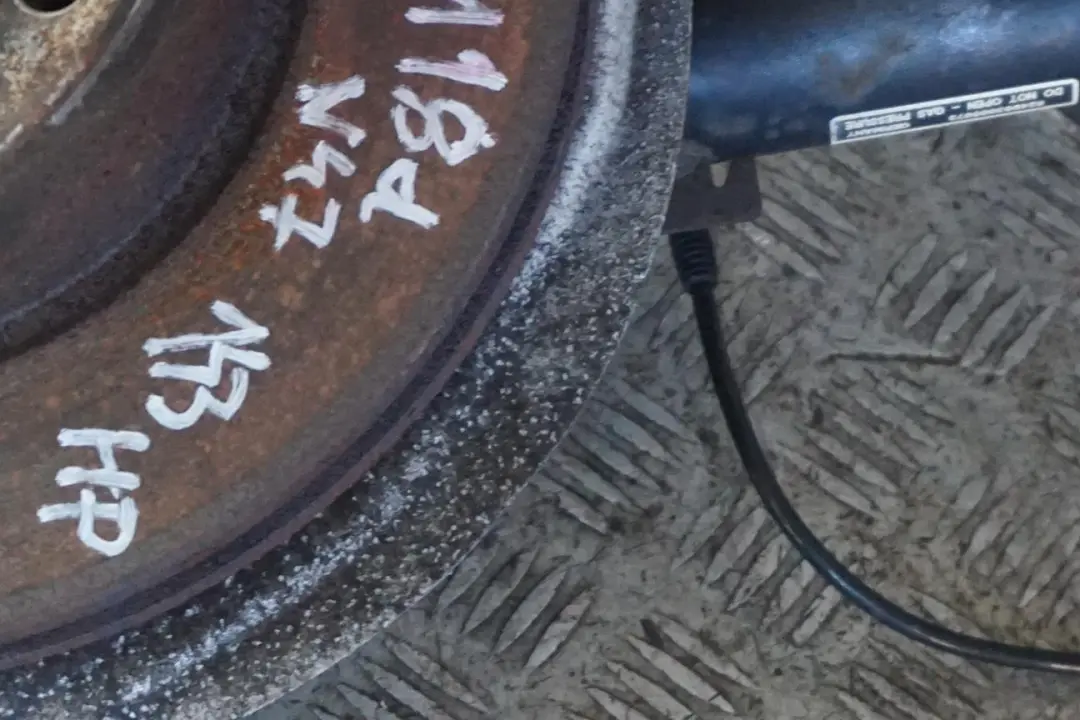 N47 M Sport Front Right O/S Spring Strut Brake Suspension Leg Hub to BMW 1 E88 118d with Part number 6786028 BMW 1 E88 118d N47 M Sport Front Right O/S Spring Strut Brake Suspension Leg Hub - SKU 6786028-2 - Part number 6786028