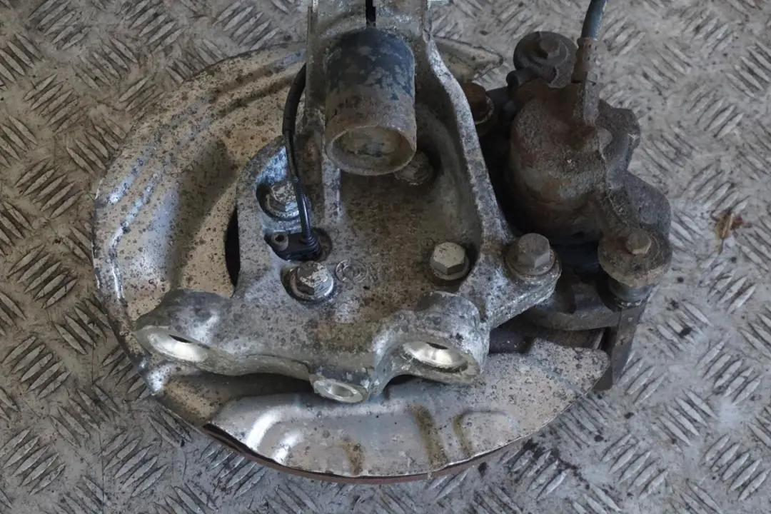 N47 M Sport Front Right O/S Spring Strut Brake Suspension Leg Hub to BMW 1 E88 118d with Part number 6786028 BMW 1 E88 118d N47 M Sport Front Right O/S Spring Strut Brake Suspension Leg Hub - SKU 6786028-2 - Part number 6786028