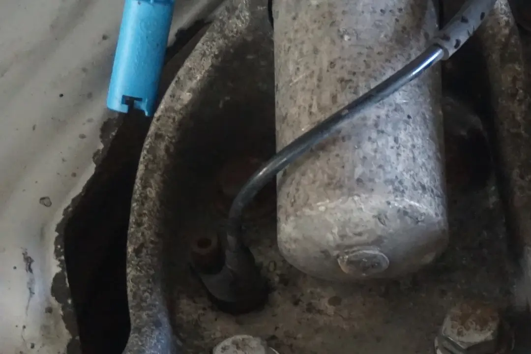 M57N2 Amortyzator zwrotnica prawa do BMW E66 730Ld o numerze 6786532 BMW E66 730Ld M57N2 Amortyzator zwrotnica prawa - SKU 6786532 - Numer Części 6786532