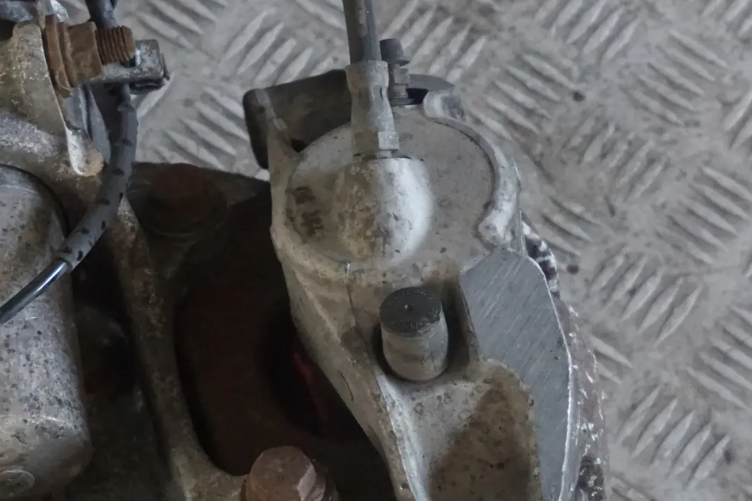 M57N2 231HP Stoßdämpfer Federbein Vorn Rechts Schwenklager für BMW 7 er E66 730Ld mit Teilenummer 6786532 BMW 7 er E66 730Ld M57N2 231HP Stoßdämpfer Federbein Vorn Rechts Schwenklager - SKU 6786532 - Teilenummer 6786532