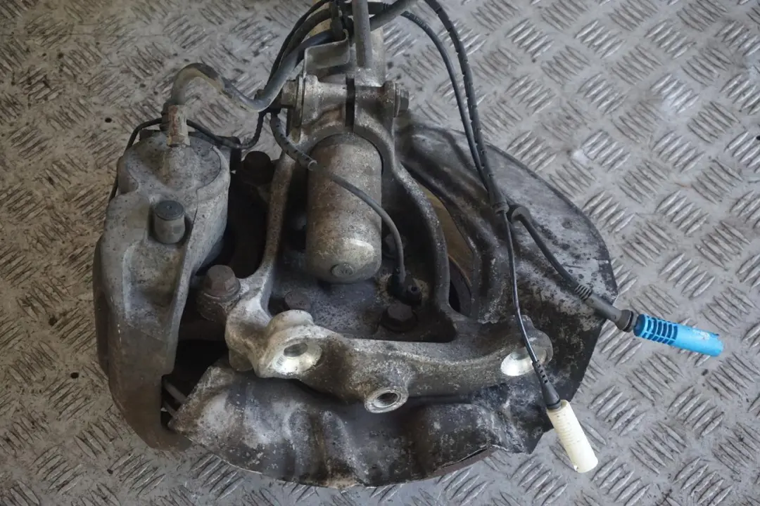 730i M54 231PS Molla Sospensioni Davanti SX Cuscinetto Perno per BMW E65 con numero di parte 6786537 BMW E65 730i M54 231PS Molla Sospensioni Davanti SX Cuscinetto Perno - SKU 6786537 - Numero di parte 6786537