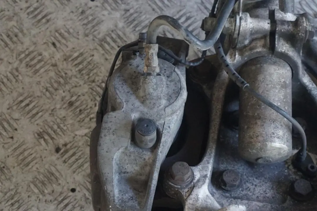 730i M54 231PS Amortisseur avant Gauche Pivotement pour BMW E65 à propos du numéro de pièce 6786537 BMW E65 730i M54 231PS Amortisseur avant Gauche Pivotement - SKU 6786537 - Numéro de pièce 6786537