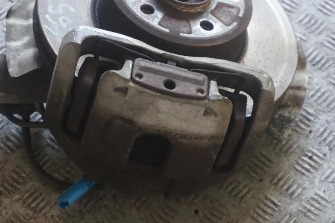 730i M54 Sport Front Right O/S Leg Brake Disc Suspension Carrier to BMW 7 E65 with Part number 6786538 BMW 7 E65 730i M54 Sport Front Right O/S Leg Brake Disc Suspension Carrier - SKU 6786538-1 - Part number 6786538