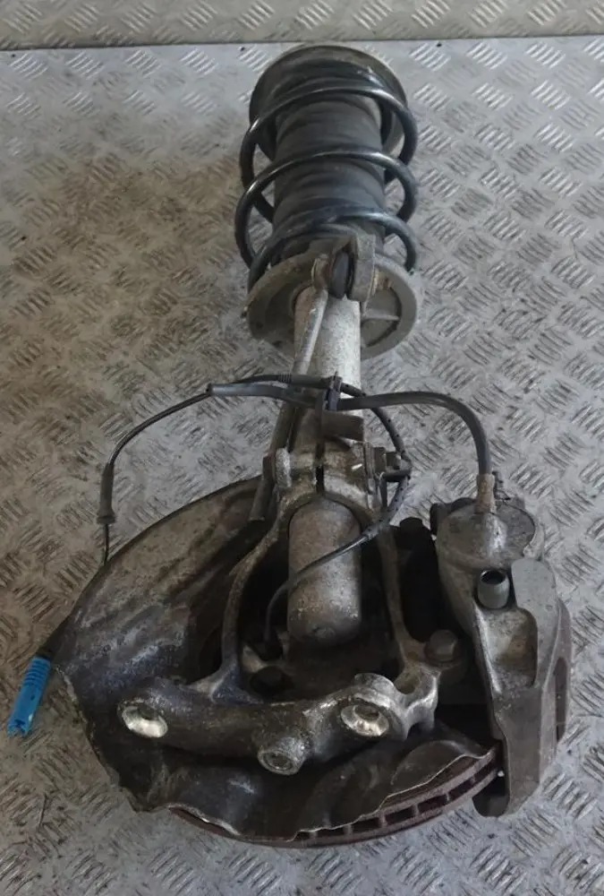 730i M54 Sport Front Right O/S Leg Brake Disc Suspension Carrier to BMW 7 E65 with Part number 6786538 BMW 7 E65 730i M54 Sport Front Right O/S Leg Brake Disc Suspension Carrier - SKU 6786538-1 - Part number 6786538