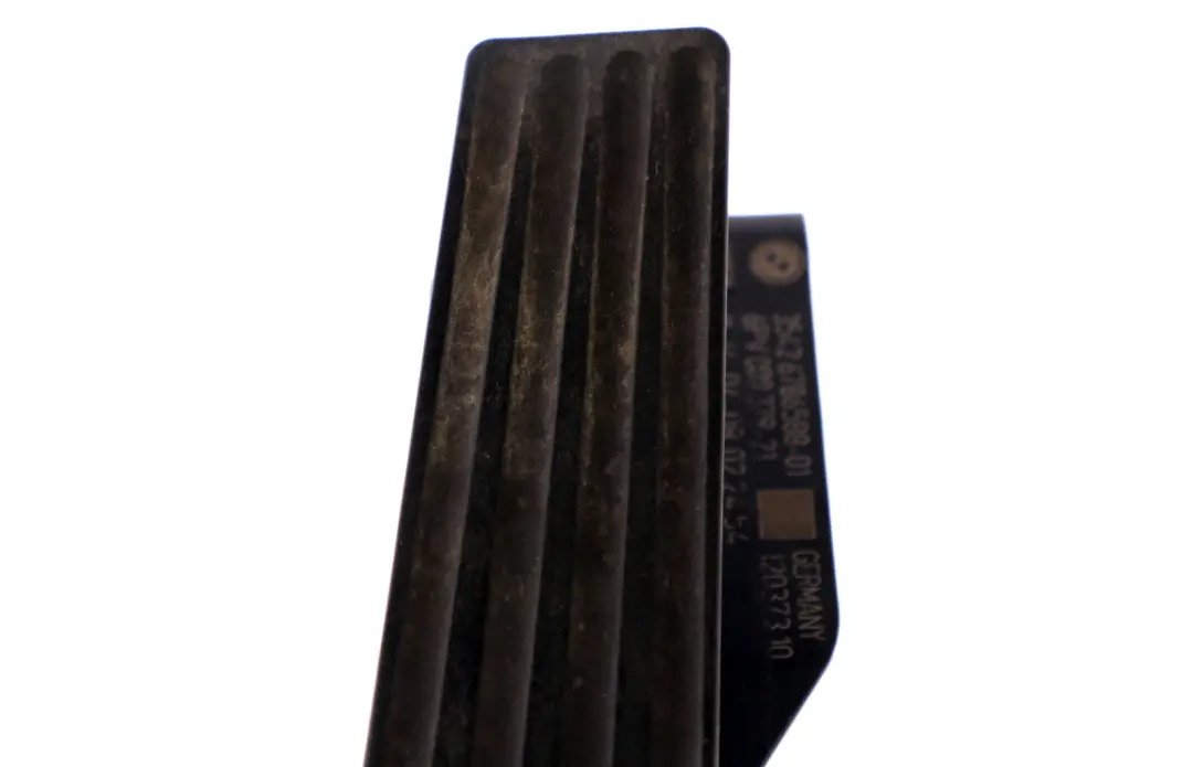 Modulo Pedal Acelerador Cambio Automatico para BMW E81 E87 F30 con número de pieza 6853175 BMW E81 E87 F30 Modulo Pedal Acelerador Cambio Automatico - SKU 6786588 - Número de pieza 6853175