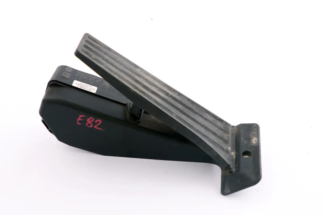 Accelerator Pedal Manual to BMW 1 2 3 4 Series E81 E87 F20 F21 F22 F30 F31 with Part number 6786589 BMW 1 2 3 4 Series E81 E87 F20 F21 F22 F30 F31 Accelerator Pedal Manual - SKU 6786589 - Part number 6786589