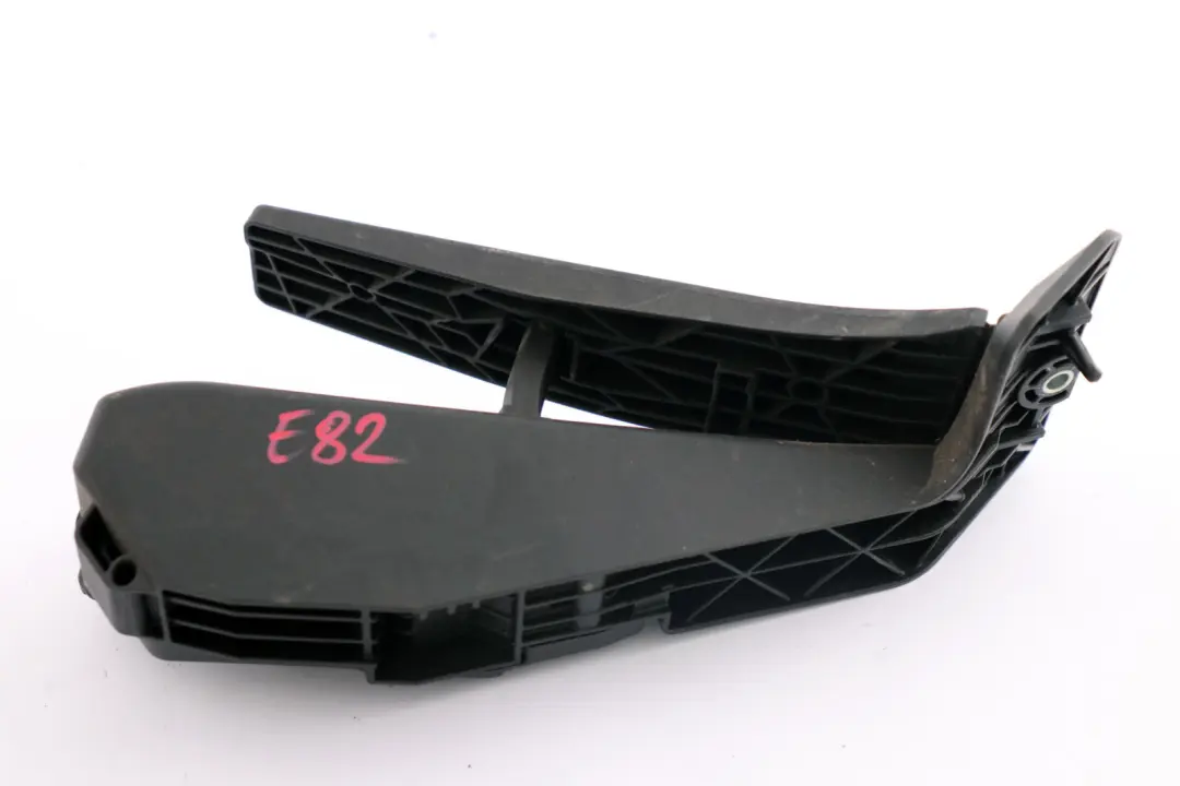 Accelerator Pedal Manual to BMW 1 2 3 4 Series E81 E87 F20 F21 F22 F30 F31 with Part number 6786589 BMW 1 2 3 4 Series E81 E87 F20 F21 F22 F30 F31 Accelerator Pedal Manual - SKU 6786589 - Part number 6786589