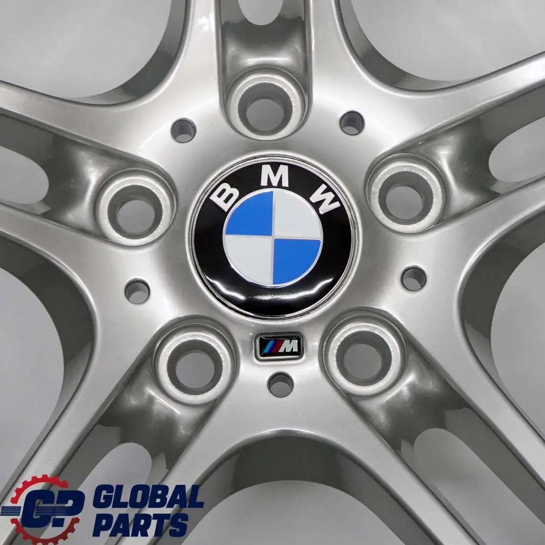 Vorne Alu Felge Alufelge 19" M Doppelspeiche 313 8J ET:37 für BMW 3 er E90 E91 E92 mit Teilenummer 6787647 BMW 3 er E90 E91 E92 Vorne Alu Felge Alufelge 19" M Doppelspeiche 313 8J ET:37 - SKU 6787647 - Teilenummer 6787647