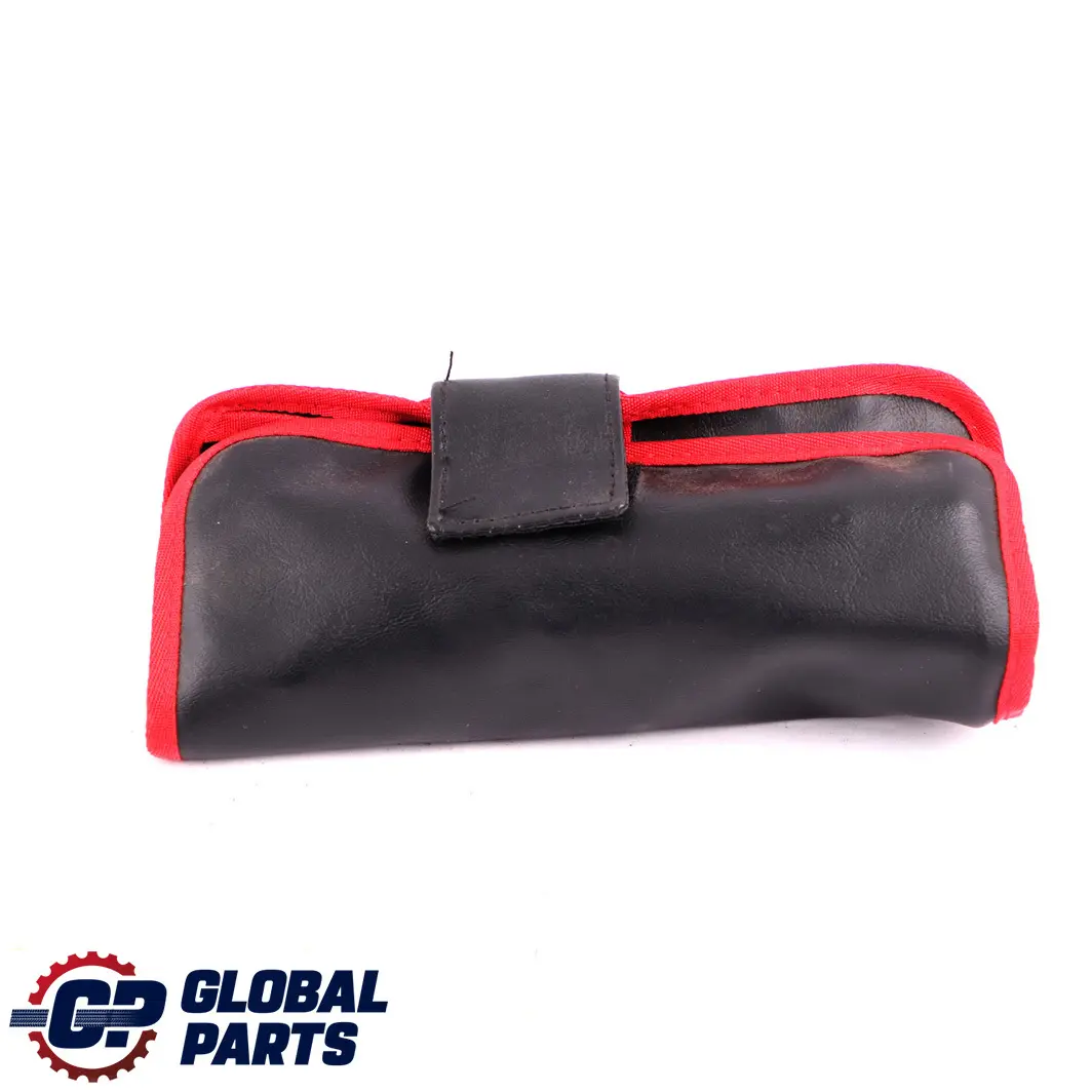 Gancio di traino Occhiello Strumenti Custodia per BMW F11 F20 F21 F30 LCI con numero di parte 6788732 BMW F11 F20 F21 F30 LCI Gancio di traino Occhiello Strumenti Custodia - SKU 6788732-1 - Numero di parte 6788732