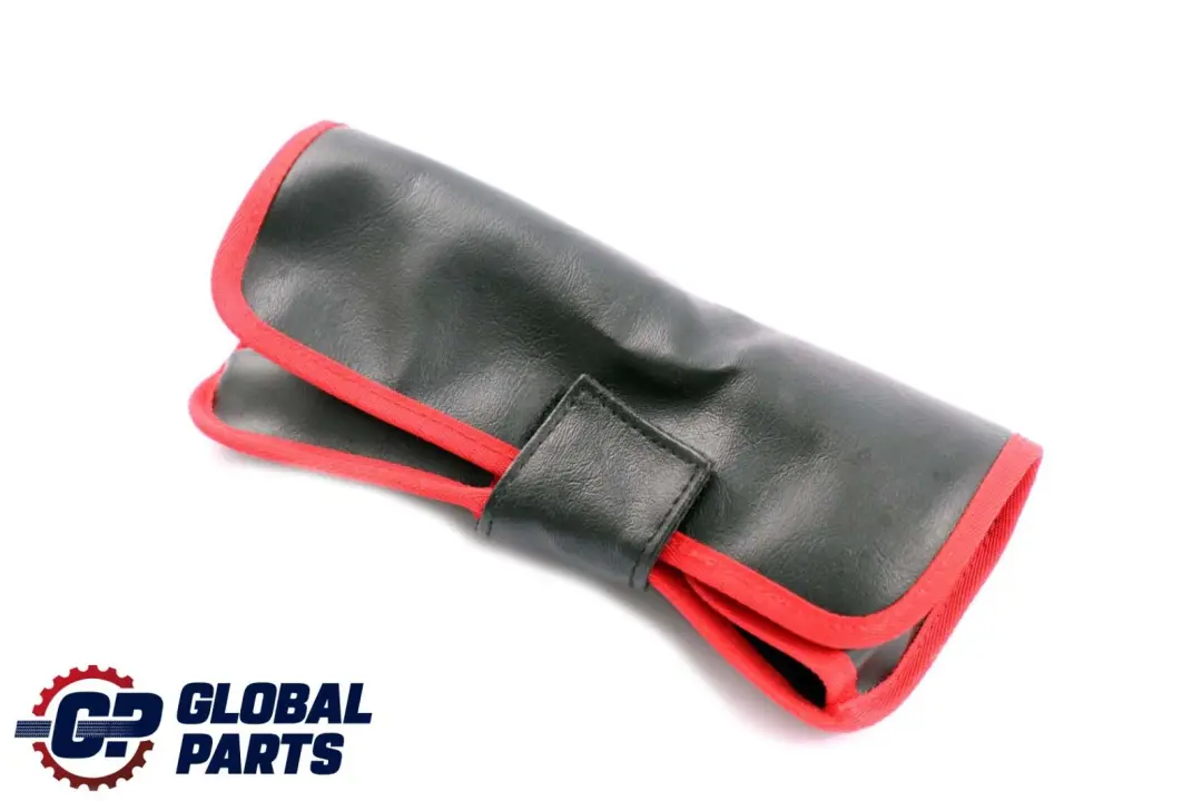 Mallette d'outils pour crochet remorquage vide pour BMW F11 F20 F21 F30 LCI à propos du numéro de pièce 6788732 BMW F11 F20 F21 F30 LCI Mallette d'outils pour crochet remorquage vide - SKU 6788732 - Numéro de pièce 6788732