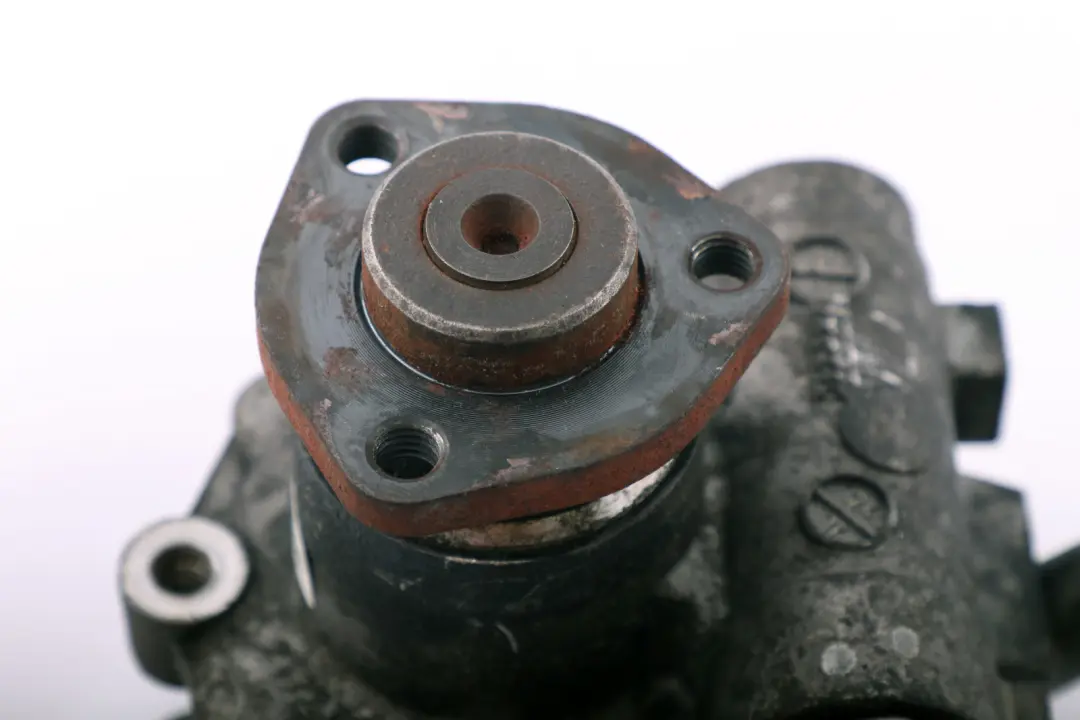 N47N Power Steering Pump to BMW X1 E84 E90 E91 E92 E93 LCI with Part number 6788838 BMW X1 E84 E90 E91 E92 E93 LCI N47N Power Steering Pump - SKU 6788838 - Part number 6788838