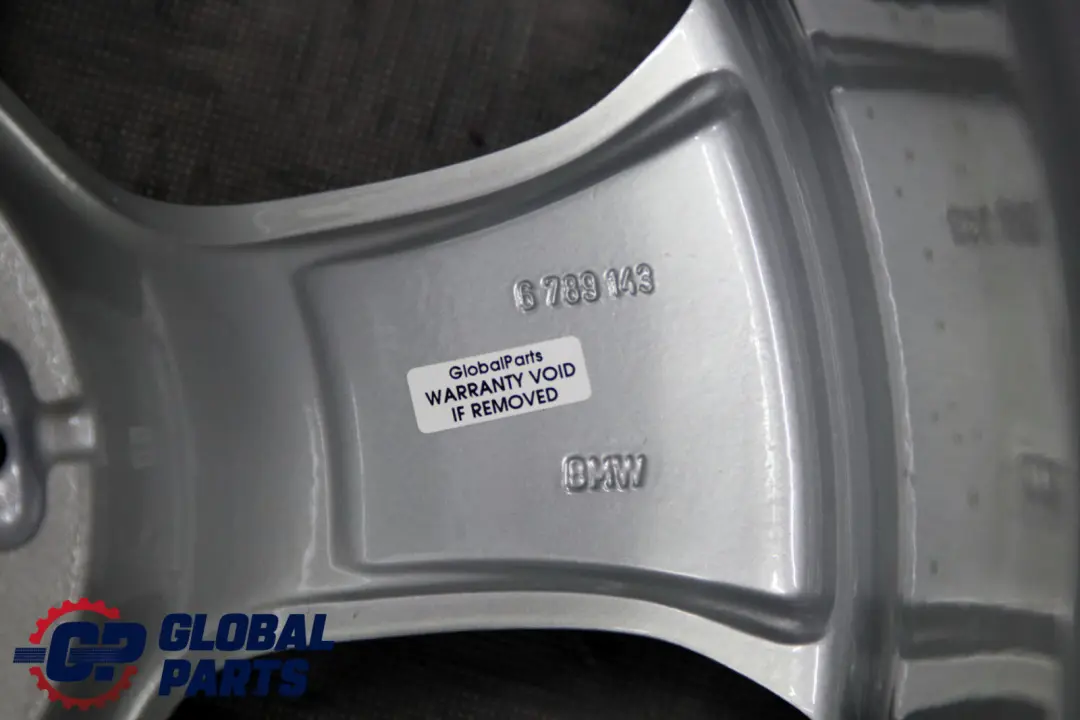 Komplettes 4x Rad Alufelgen Felgen 18" 8J ET:30 Sternspeiche 320 für BMW X1 er E84 mit Teilenummer 6789143 BMW X1 er E84 Komplettes 4x Rad Alufelgen Felgen 18" 8J ET:30 Sternspeiche 320 - SKU 6789143 - Teilenummer 6789143