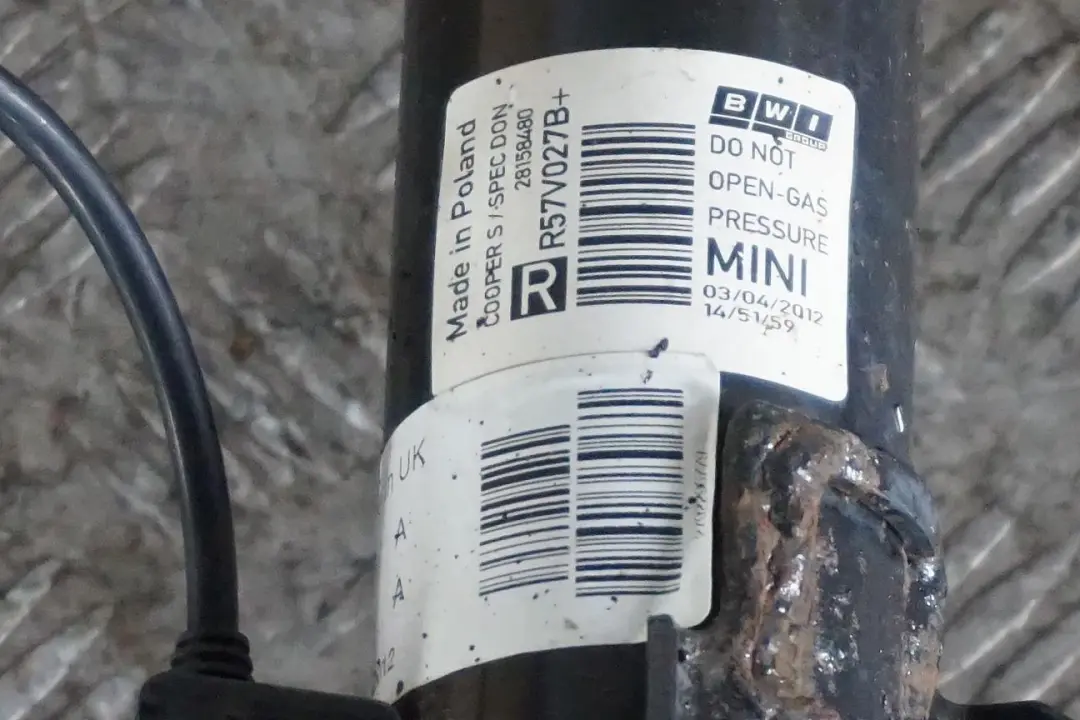 Front Left N/S Spring Strut Suspension Leg Brake Hub to BMW Mini R57 Cabrio S N18 with Part number 6789553 BMW Mini R57 Cabrio S N18 Front Left N/S Spring Strut Suspension Leg Brake Hub - SKU 6789553-1 - Part number 6789553