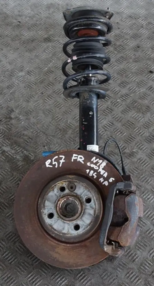 Amortyzator zwrotnica lewy N14 do MINI R57 Cabrio S o numerze 6789553 MINI R57 Cabrio S Amortyzator zwrotnica lewy N14 - SKU 6789553-1 - Numer Części 6789553