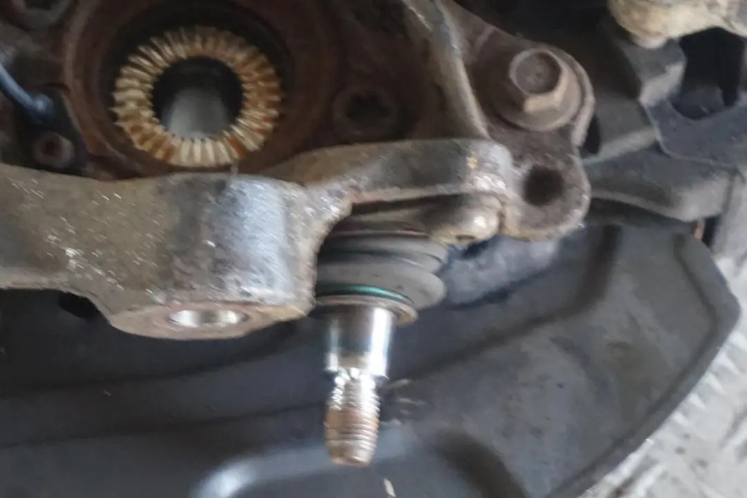 N47 xDrive anteriore destra molla puntone gamba sospensione disco per BMW X1 E84 20d con numero di parte 6789854 BMW X1 E84 20d N47 xDrive anteriore destra molla puntone gamba sospensione disco - SKU 6789854 - Numero di parte 6789854