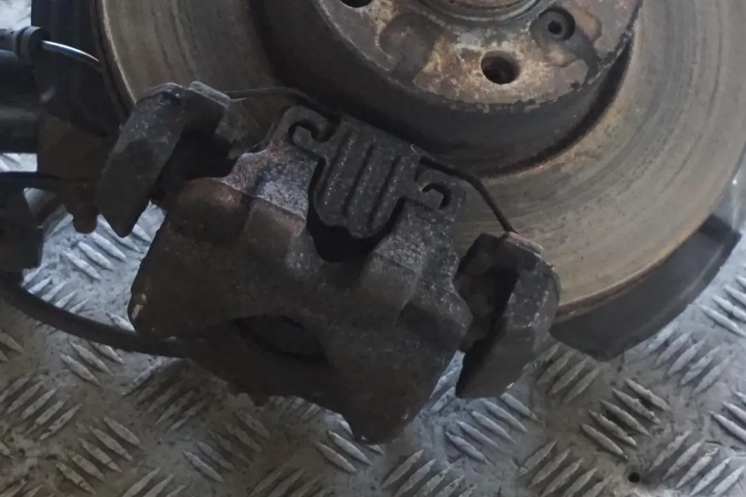 N47 xDrive Suspension Avant Droite Ressort Jambe Force Frein pour BMW X1 E84 20d à propos du numéro de pièce 6789854 BMW X1 E84 20d N47 xDrive Suspension Avant Droite Ressort Jambe Force Frein - SKU 6789854 - Numéro de pièce 6789854