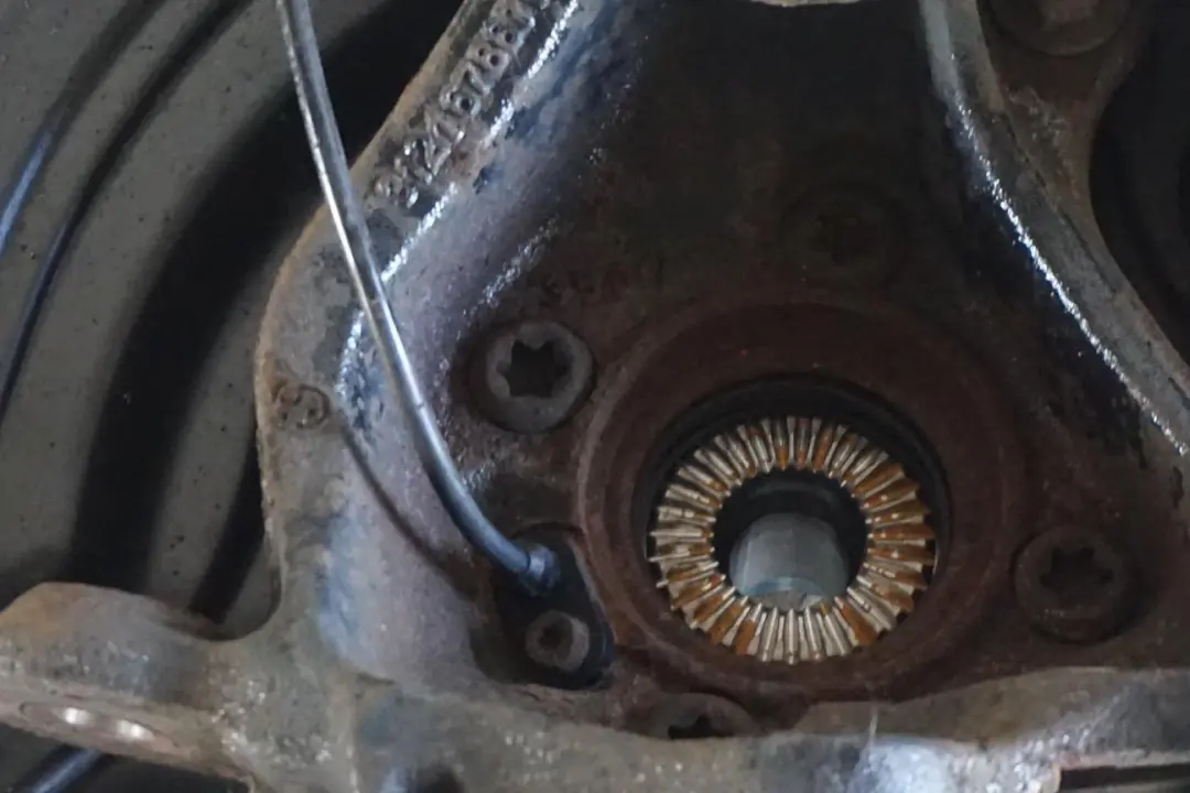 N47 xDrive anteriore destra molla puntone gamba sospensione disco per BMW X1 E84 20d con numero di parte 6789854 BMW X1 E84 20d N47 xDrive anteriore destra molla puntone gamba sospensione disco - SKU 6789854 - Numero di parte 6789854