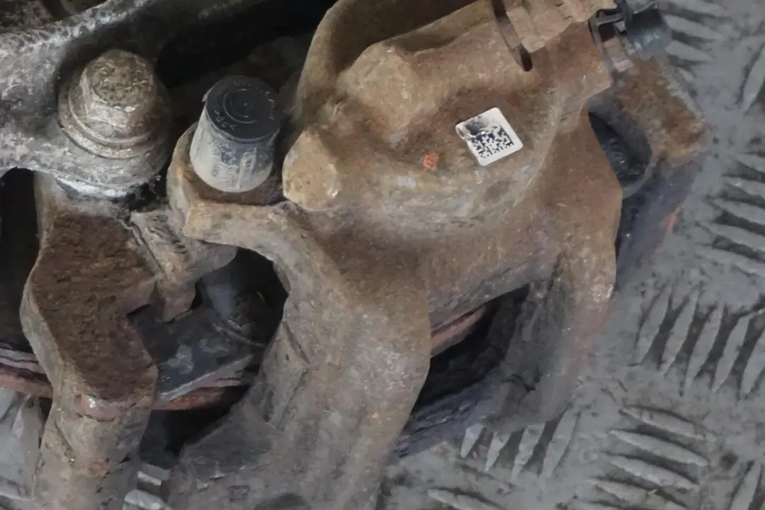 N47N Front Right O/S Spring Strut Leg Suspension to BMW 3 Series F30 318d with Part number 6791551 BMW 3 Series F30 318d N47N Front Right O/S Spring Strut Leg Suspension - SKU 6791551-1 - Part number 6791551