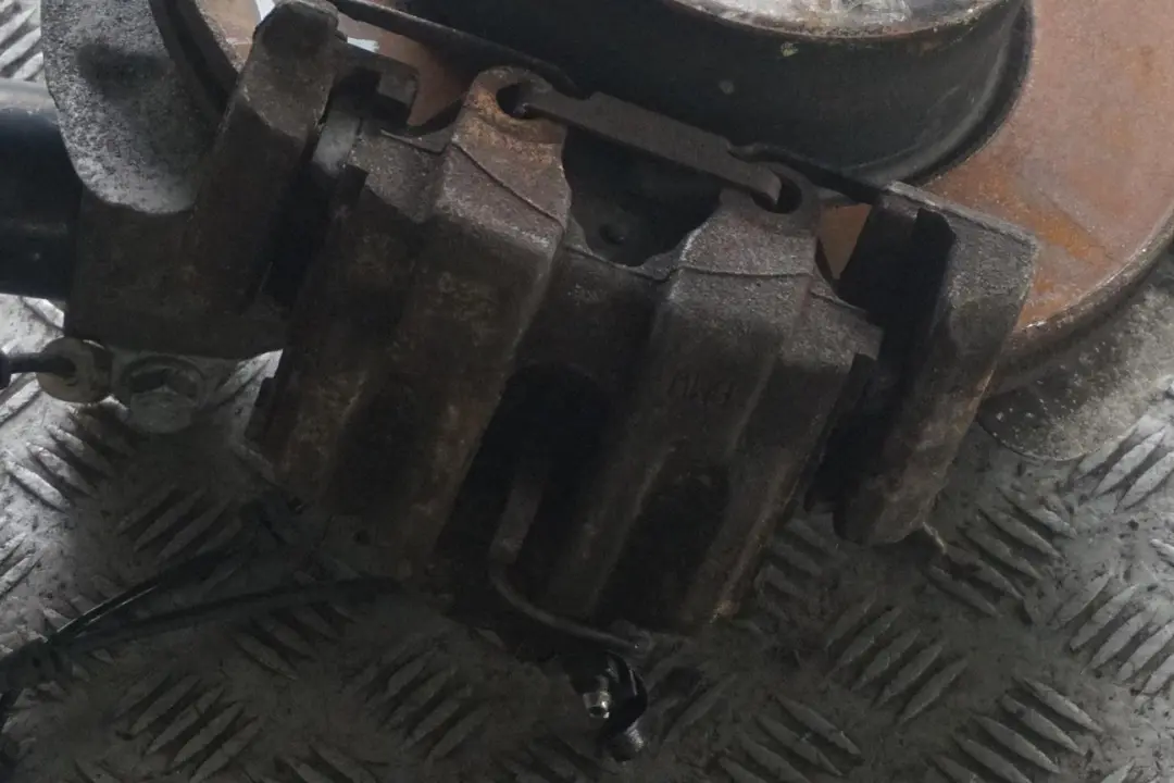 N47N M Sport Front Right O/S Suspension Leg Spring Strut Hub to BMW F20 118d with Part number 6791575 BMW F20 118d N47N M Sport Front Right O/S Suspension Leg Spring Strut Hub - SKU 6791575-2 - Part number 6791575