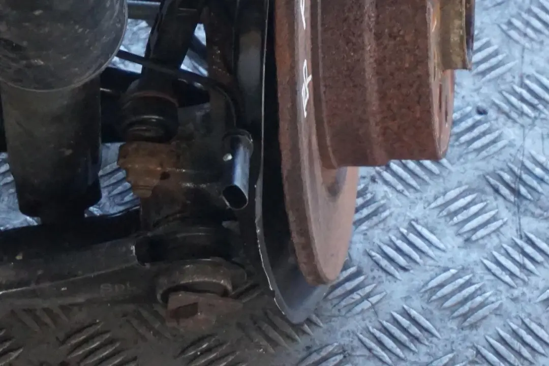 N47N Rear Right O/S Leg Suspension Axle Brake Disc Hub Set to BMW 1 Series F22 218d with Part number 6792516 BMW 1 Series F22 218d N47N Rear Right O/S Leg Suspension Axle Brake Disc Hub Set - SKU 6792516-3 - Part number 6792516