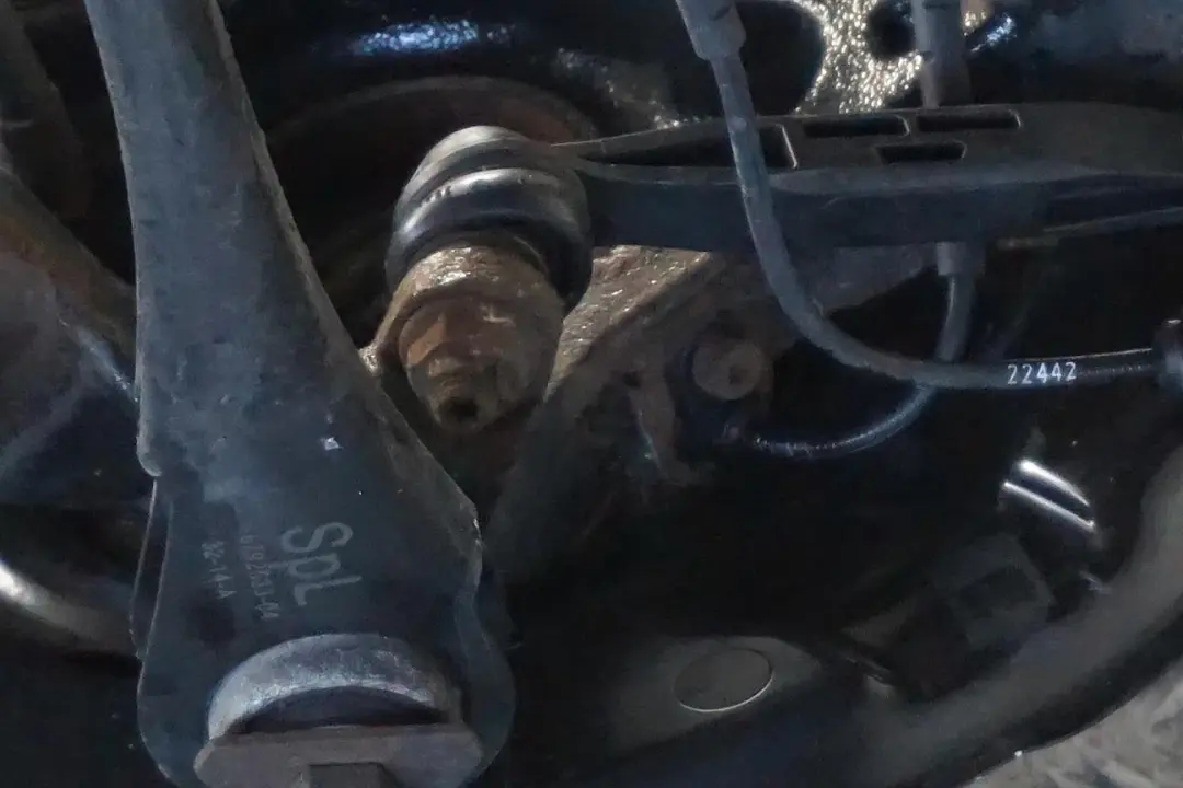 N47N Rear Right O/S Leg Suspension Axle Brake Disc Hub Set to BMW 1 Series F22 218d with Part number 6792516 BMW 1 Series F22 218d N47N Rear Right O/S Leg Suspension Axle Brake Disc Hub Set - SKU 6792516-3 - Part number 6792516