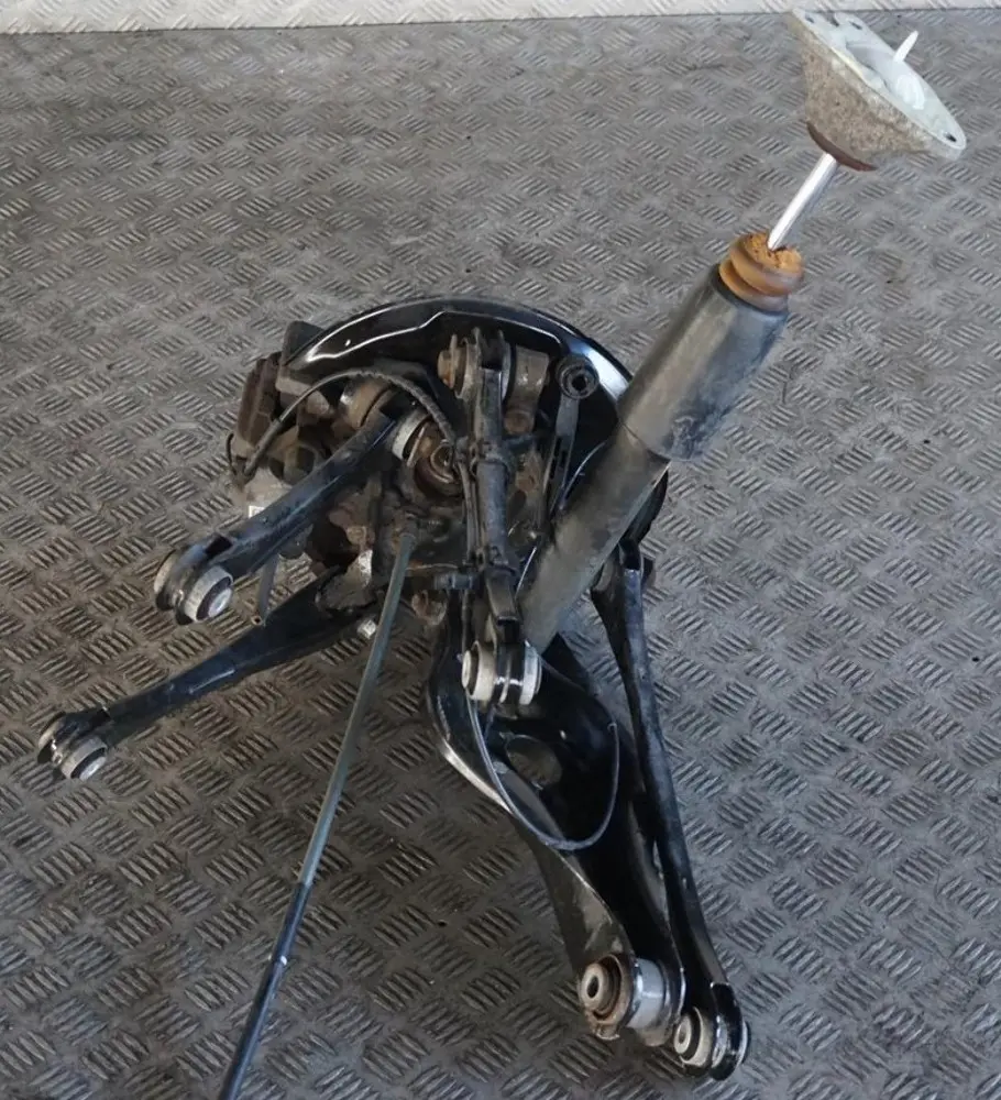 N47N 143PS Federbein Radträger Schwenklager Hinten Rechts für BMW F22 218d mit Teilenummer 6792516 BMW F22 218d N47N 143PS Federbein Radträger Schwenklager Hinten Rechts - SKU 6792516-3 - Teilenummer 6792516