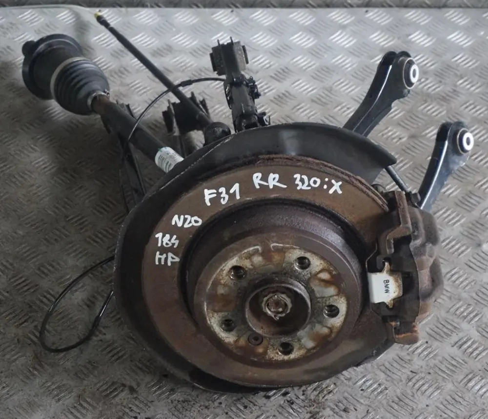 320Ix N20 Sospensione Posteriore Gamba Disco Pinza Freno Destra per BMW F31 Touring con numero di parte 6792524 BMW F31 Touring 320Ix N20 Sospensione Posteriore Gamba Disco Pinza Freno Destra - SKU 6792524 - Numero di parte 6792524