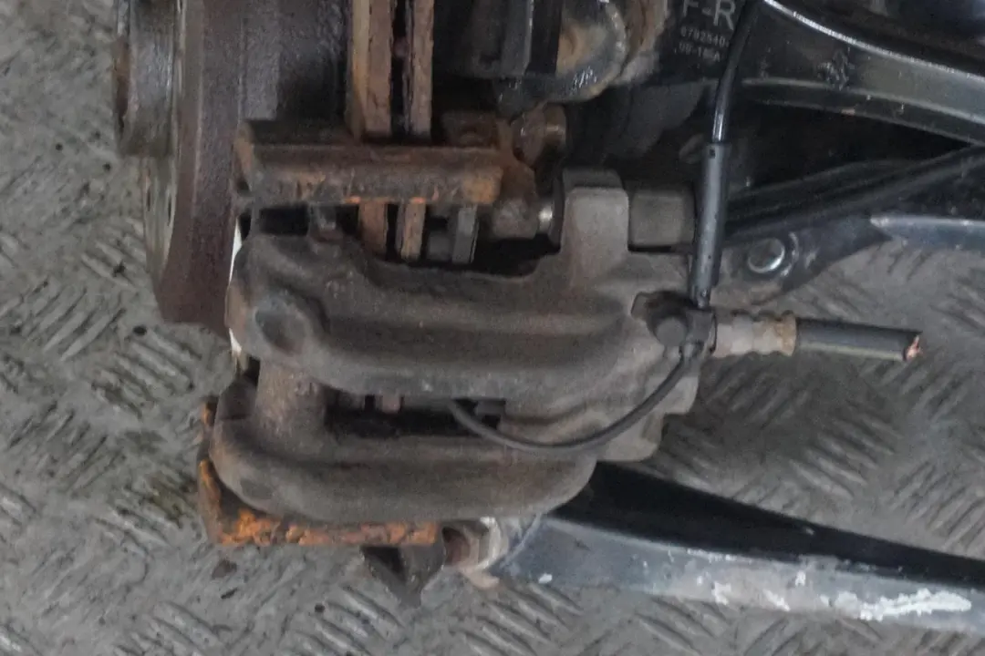 BMW F31 Touring 320iX N20 Hinter Radaufhängung Bremssattel Bremsscheibe Rechts - SKU 6792524 - Teilenummer 6792524