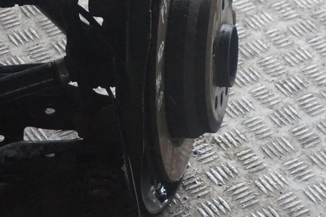 320Ix N20 Suspensión Trasera Pierna Pinza Freno Disco Derecho para BMW F31 Touring con número de pieza 6792524 BMW F31 Touring 320Ix N20 Suspensión Trasera Pierna Pinza Freno Disco Derecho - SKU 6792524 - Número de pieza 6792524