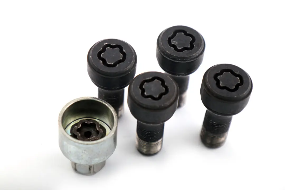 BMW F10 F11 F20 F21 F30 Juego Perno de Rueda De Bloqueo Tuerca De Seguridad - SKU 6792851 - Número de pieza 6792851