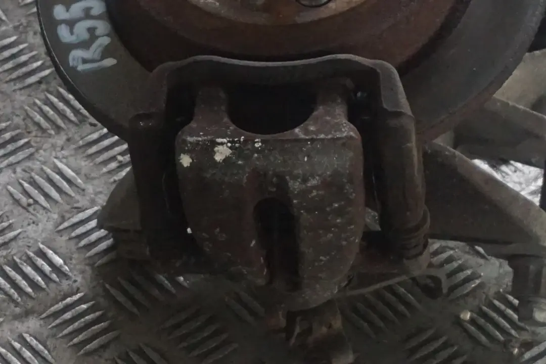 N47N Längslenker Radnabe Bremsscheibe Hinten Rechts für Mini Clubman R55 D mit Teilenummer 6795660 Mini Clubman R55 D N47N Längslenker Radnabe Bremsscheibe Hinten Rechts - SKU 6795660-3 - Teilenummer 6795660