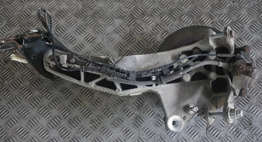 Mini R55 Clubman D N47N trasera derecha Pierna Freno Disco Suspensión Hub - SKU 6795660-3 - Número de pieza 6795660