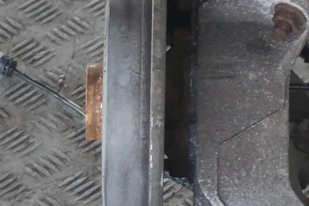 98hp Längslenker Bremsscheibe Hinten Rechts für Mini R57 Cabrio One N16 mit Teilenummer 6795660 Mini R57 Cabrio One N16 98hp Längslenker Bremsscheibe Hinten Rechts - SKU 6795660-4 - Teilenummer 6795660